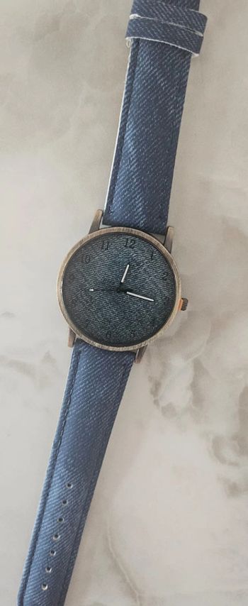 Montre bleue