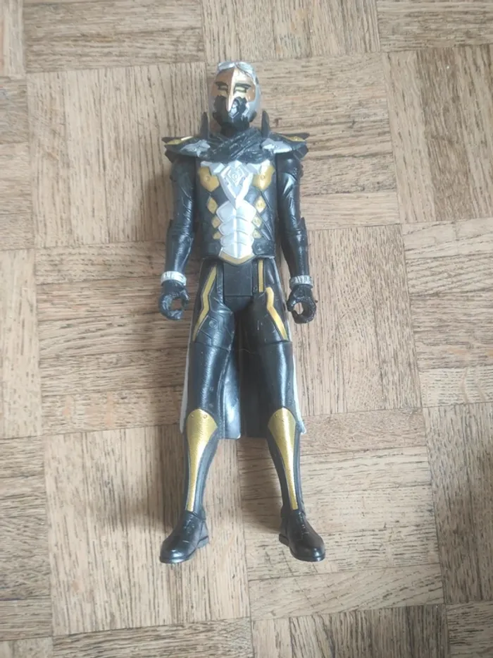Power rangers figurine