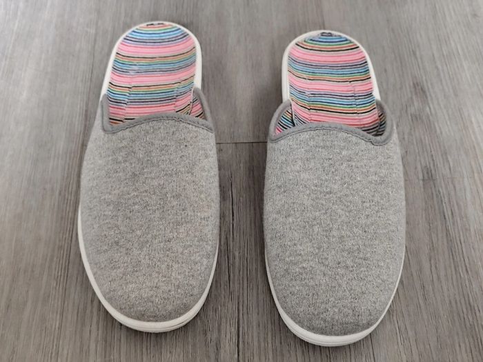 Chaussons femme T38 - photo numéro 2