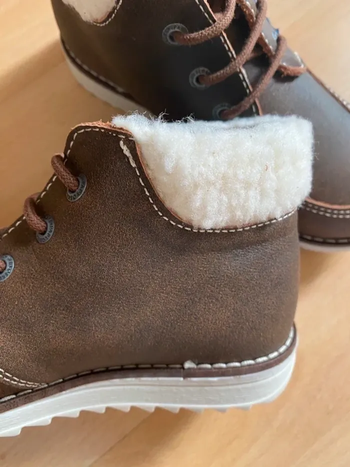 Chaussures montantes bottillons en cuir Pablosky taille 31 neufs - photo numéro 3