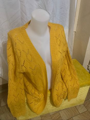 Veste longue moutarde crochet taille 42 très bon état