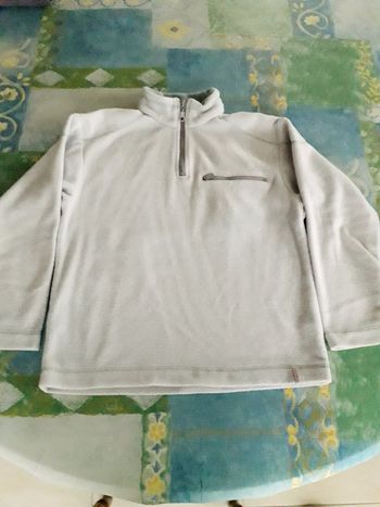 pull polaire - 10 ans