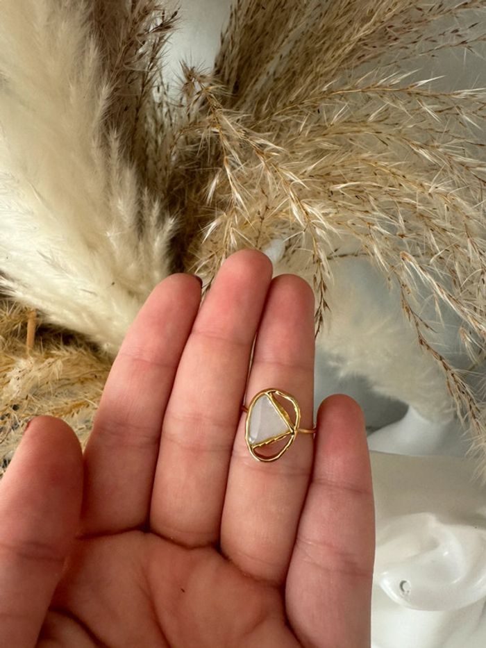 Bague en acier inoxydable avec perle nacrée blanche ajustable résistant à l’eau - photo numéro 3