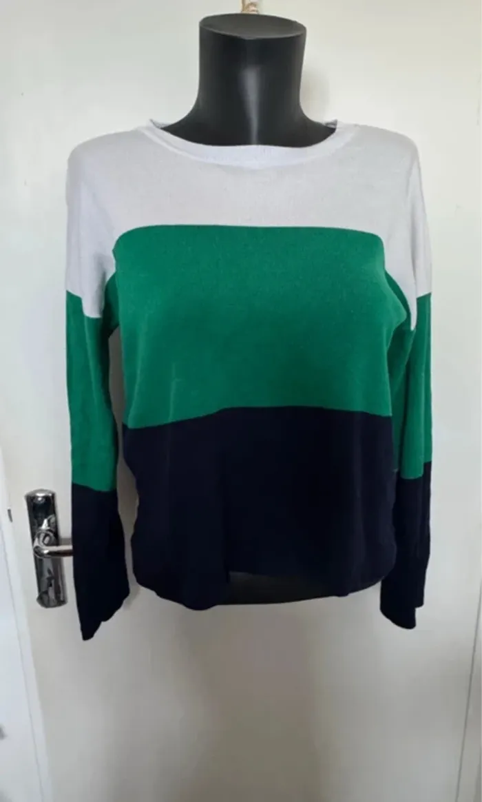 Pull femme stradivarius très bon état 36