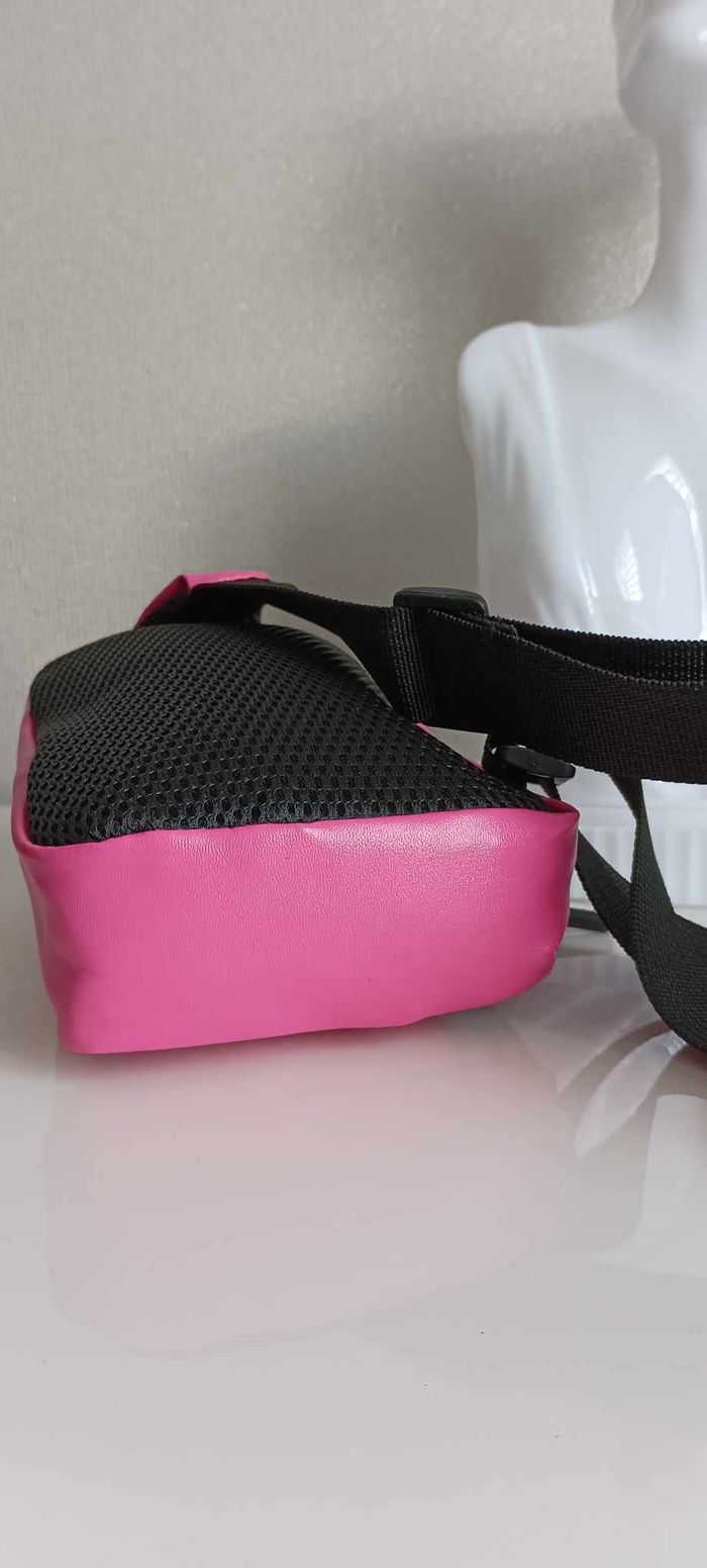 Petit sac rose et noir à porter sur la poitrine - photo numéro 8