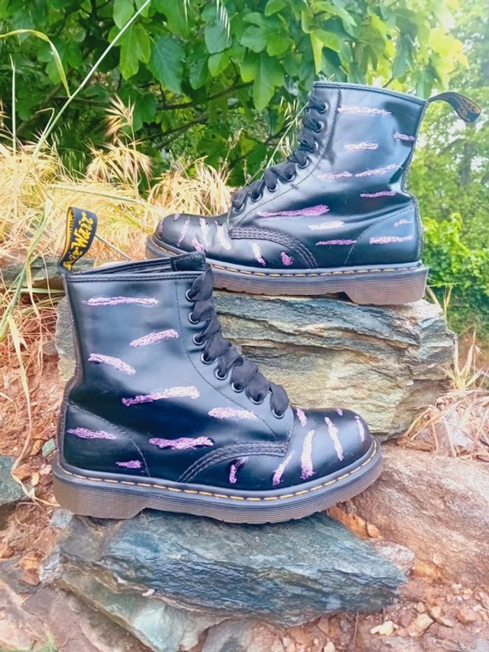Dr. Martens noir custom zébra 🦓 paillettes violettes 39
