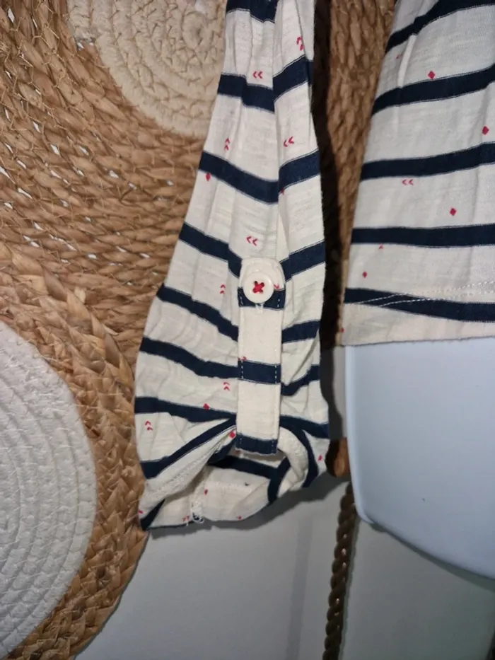 Tee-shirt 🚺 - photo numéro 2