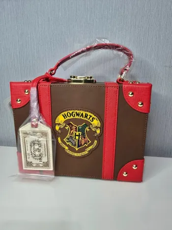 Sac à main Loungefly Harry Potter Poudlard Express bagage