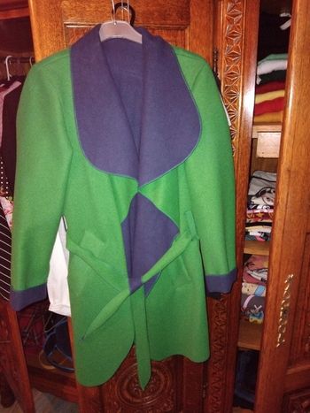 Manteau vert intérieur marine