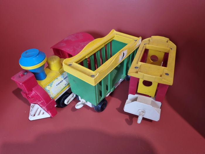train circus fisher price des années 80' à nettoyer - photo numéro 2
