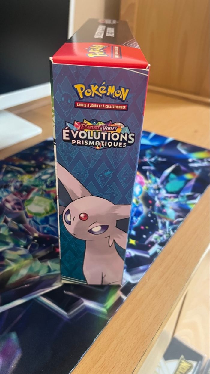Coffret Pokémon collection prenium avec figurine 8.5 Evolution prismatique - photo numéro 7