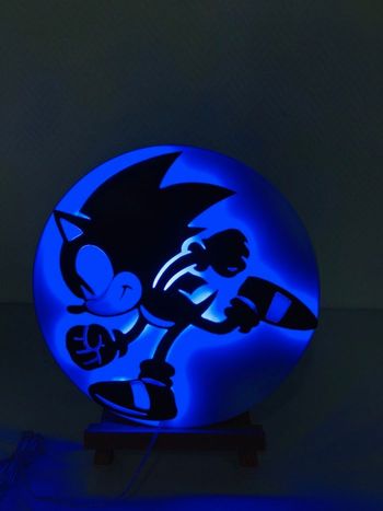 Cadre lumineux led unique réalisé sur disque vinyle 33T silhouette Sonic 