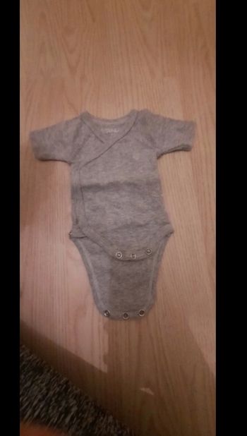 Lot 2bodys manche court