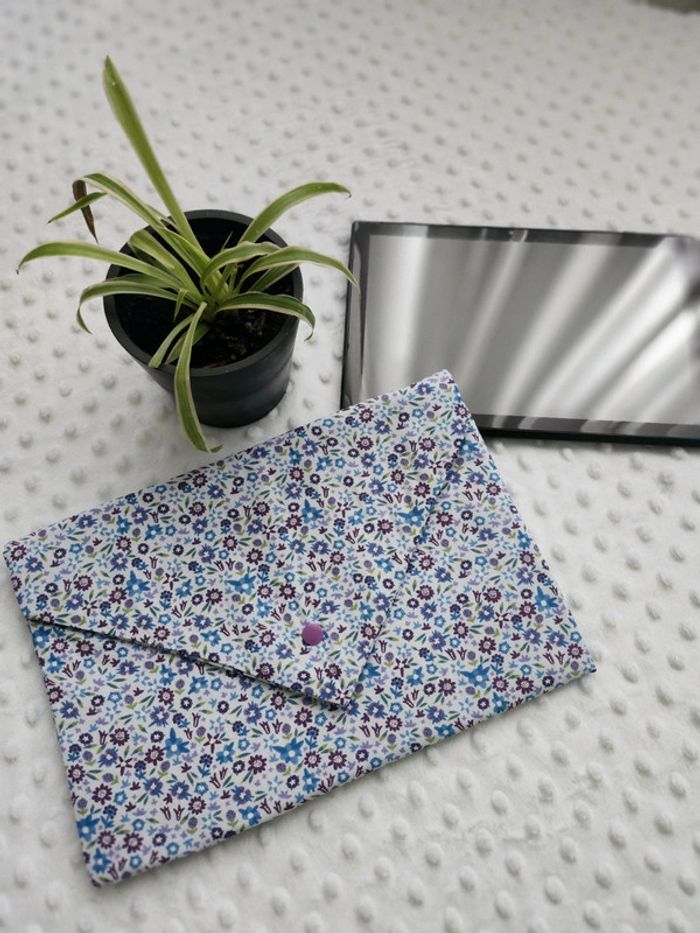 Pochette etui tablette ou liseuse tissu liberty