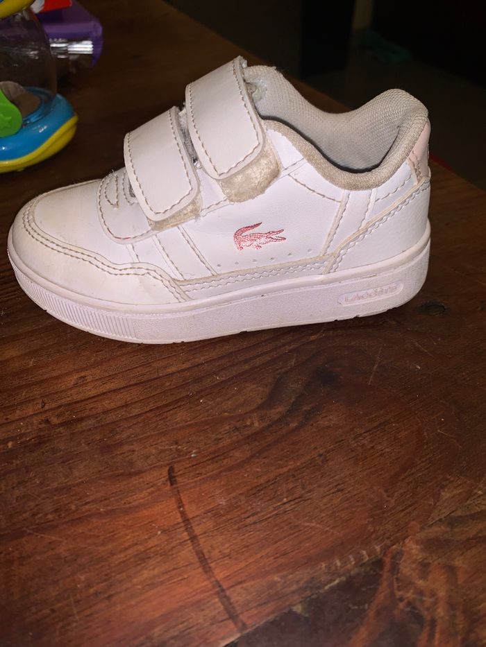 Basket Lacoste taille 23