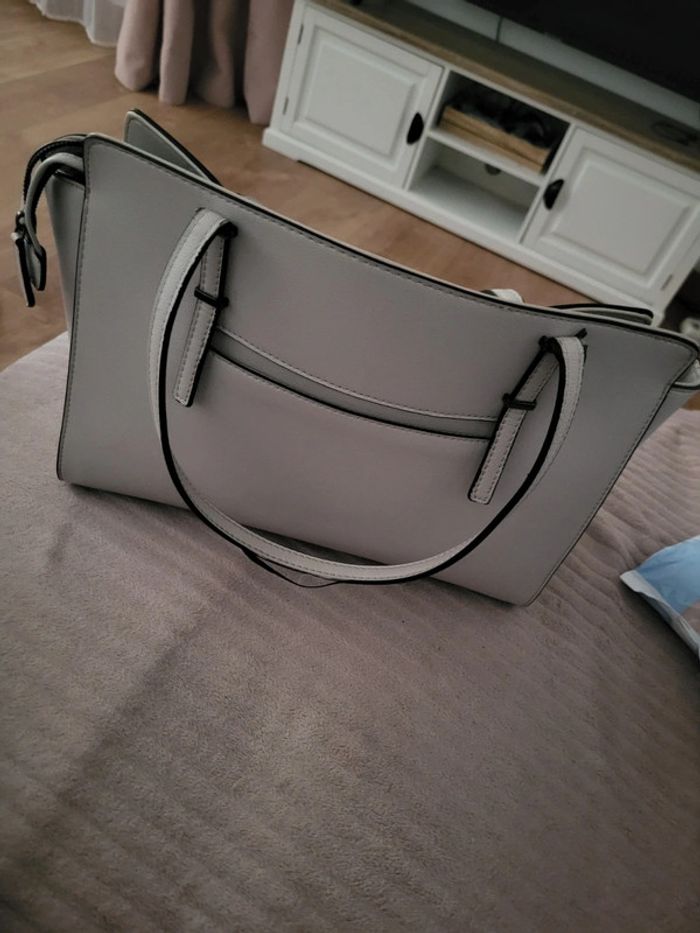 Sac guess - photo numéro 2
