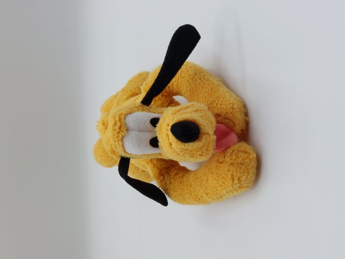 Peluche doudou Pluto DISNEYLAND PARIS chien Mickey 25 cm - photo numéro 2