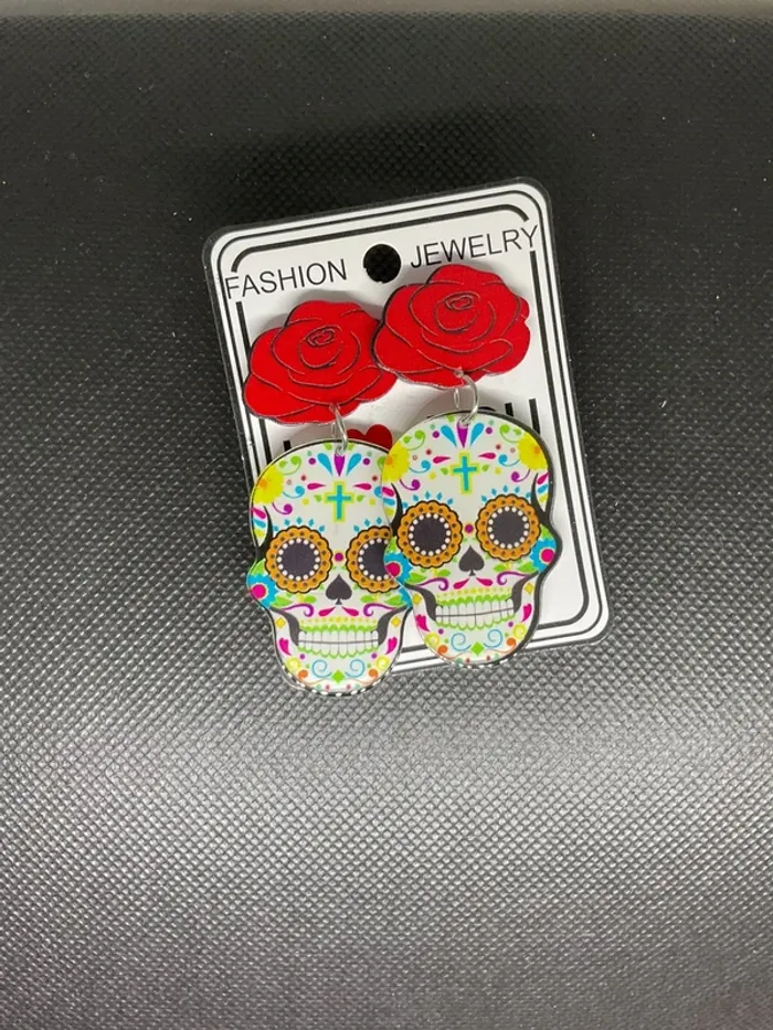 Boucles d’oreilles « TDM » neuve