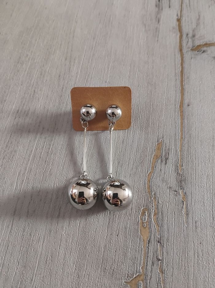 Boucles d'oreilles neuves