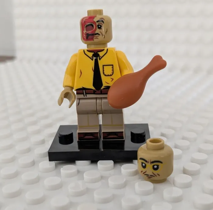 Figurine Breaking Bad : Gus Fring (Los Pollos Hermanos), style lego