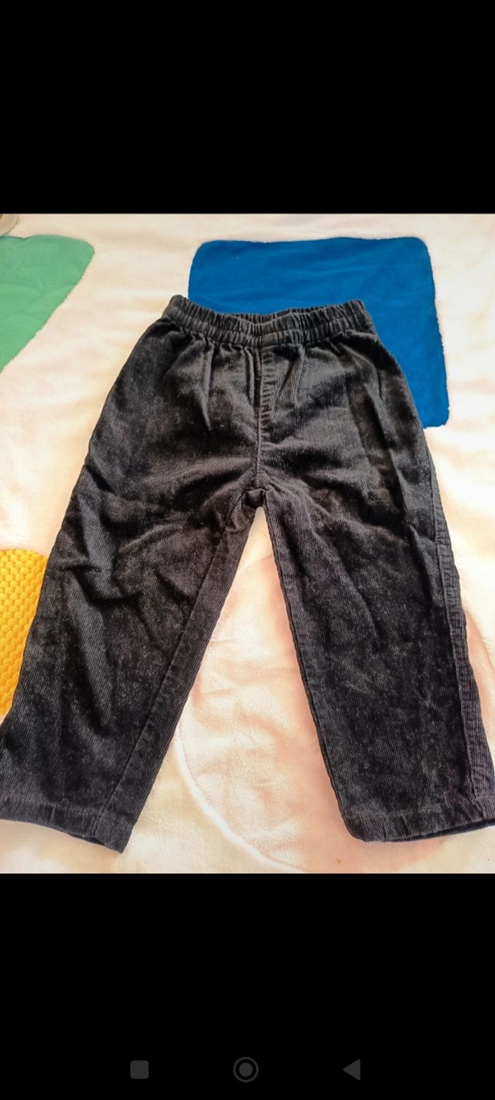 Lot pantalons velours 18 mois - photo numéro 4