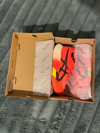 Asics Metaspeed Sky Paris