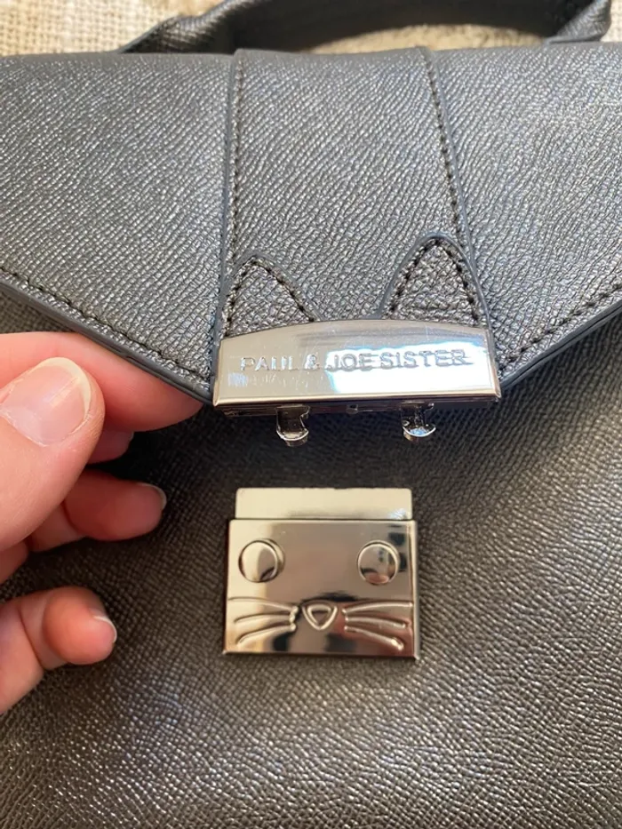 Sac bandoulière gris argenté paul&joe sister - photo numéro 4