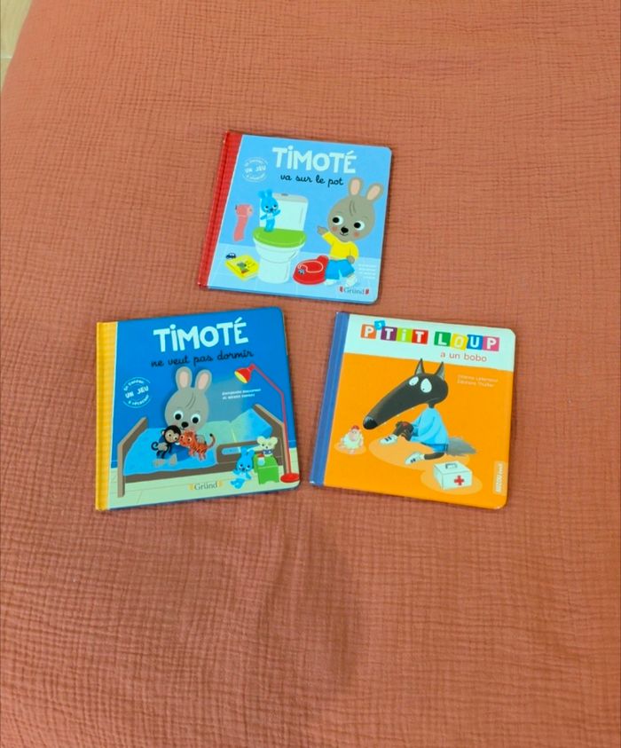 Lot de 3 livres pages plastifiés