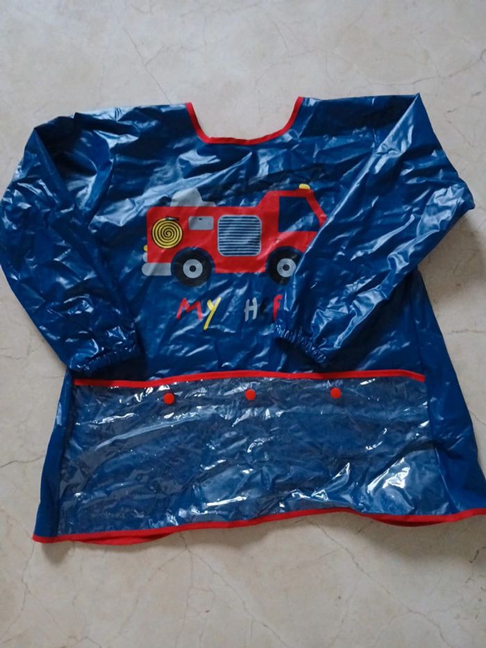 Tablier de peibture en plastique avec poches taille 6 ans 🌺