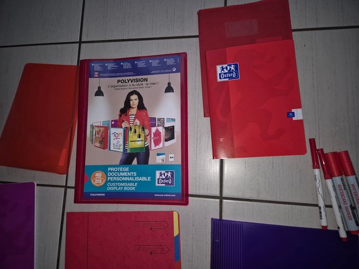 Fournitures scolaires roses rouges violet - photo numéro 2