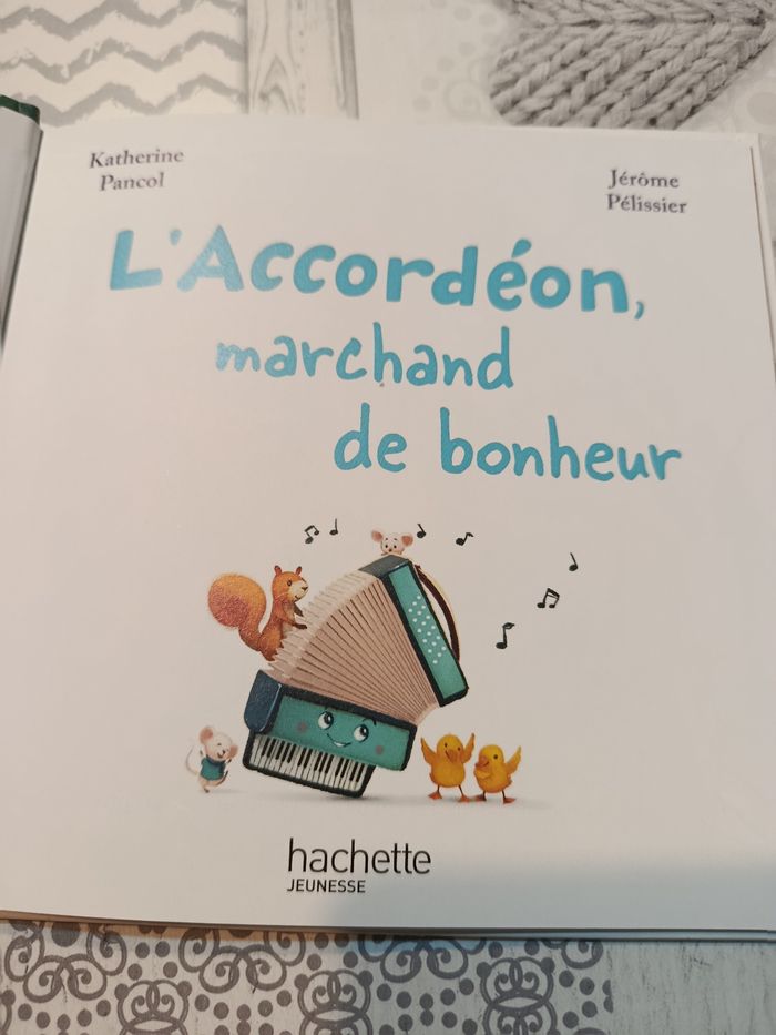 Livre " L' accordéon marchand de bonheur" - photo numéro 3