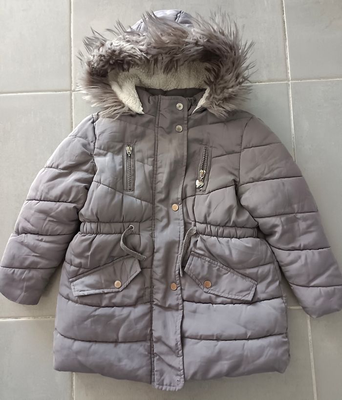 Lot de gilets, veste, sweat pour fille en 6 ans - photo numéro 2