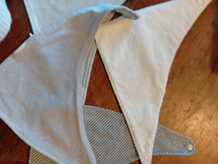 Lot 4 bavoirs bandanas anti bavouille - photo numéro 5