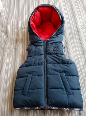 doudoune réversible à capuche sans manche Creeks taille 2 ans