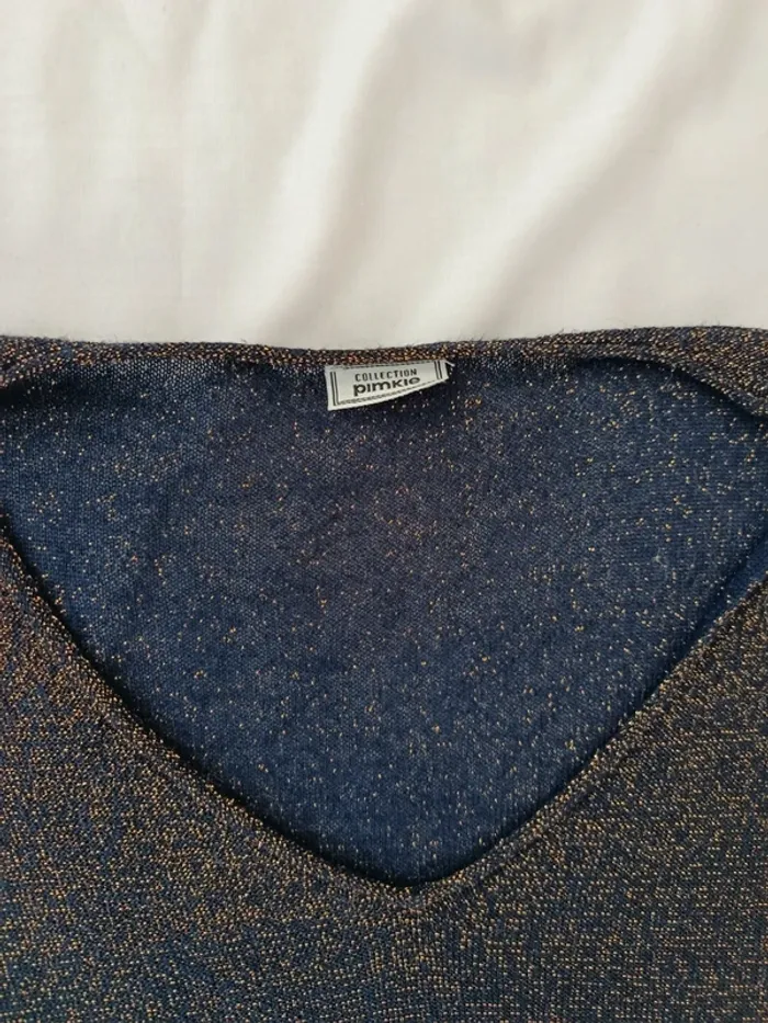 Pull fin noir a paillettes doré col V Pimkie taille M fluide - photo numéro 3