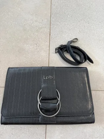 Sac à main et bandoulière noir LPB, très bon état, 29*18cm