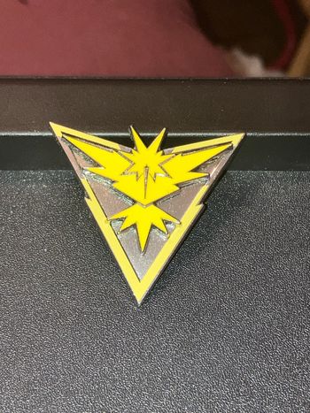 Pin's Pokémon Go TCG Electhor Zapdos