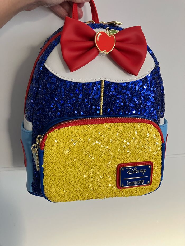Loungefly blanche neige