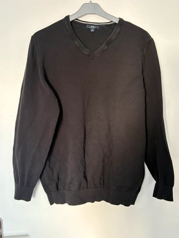 Pull noir