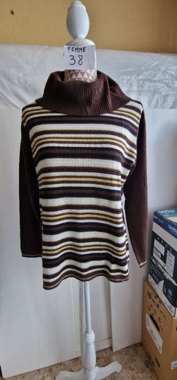 Pull, fin,marron, à rayures Noir/Doré/Crème, en bon état ( légèrement bouloché)