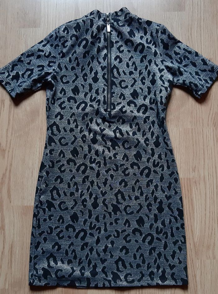 Belle robe/ Prachtige grijze jurk van c&a 134-140cm, - photo numéro 2