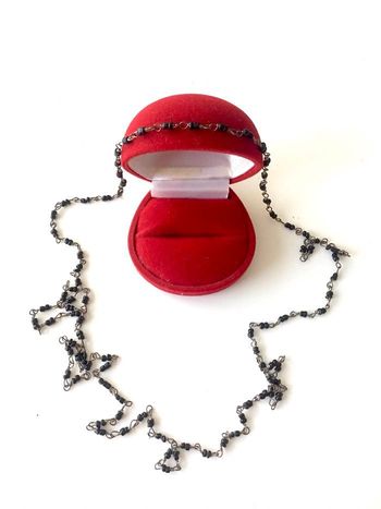 Collier sautoir métal et perles noires