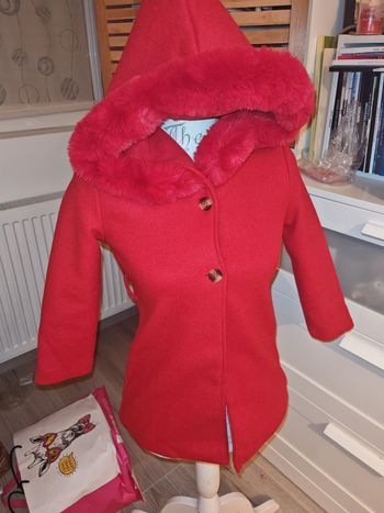 Manteau rouge