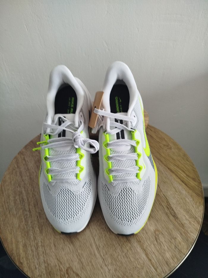 Baskets Nike T39 - photo numéro 2