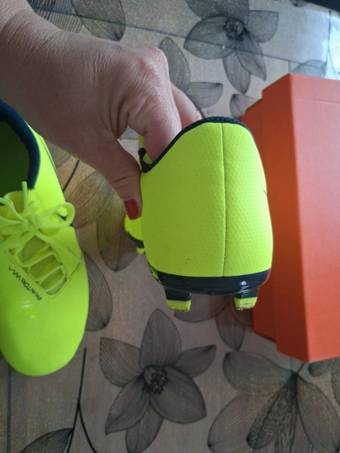 Crampon nike phantom taille 35 excellent etat - photo numéro 6