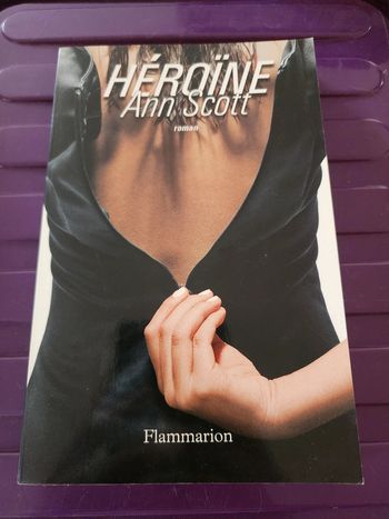 Livre broché "héroïne" de Ann Scott