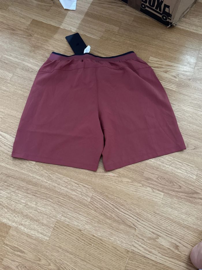 Short fabletics taille S - photo numéro 5