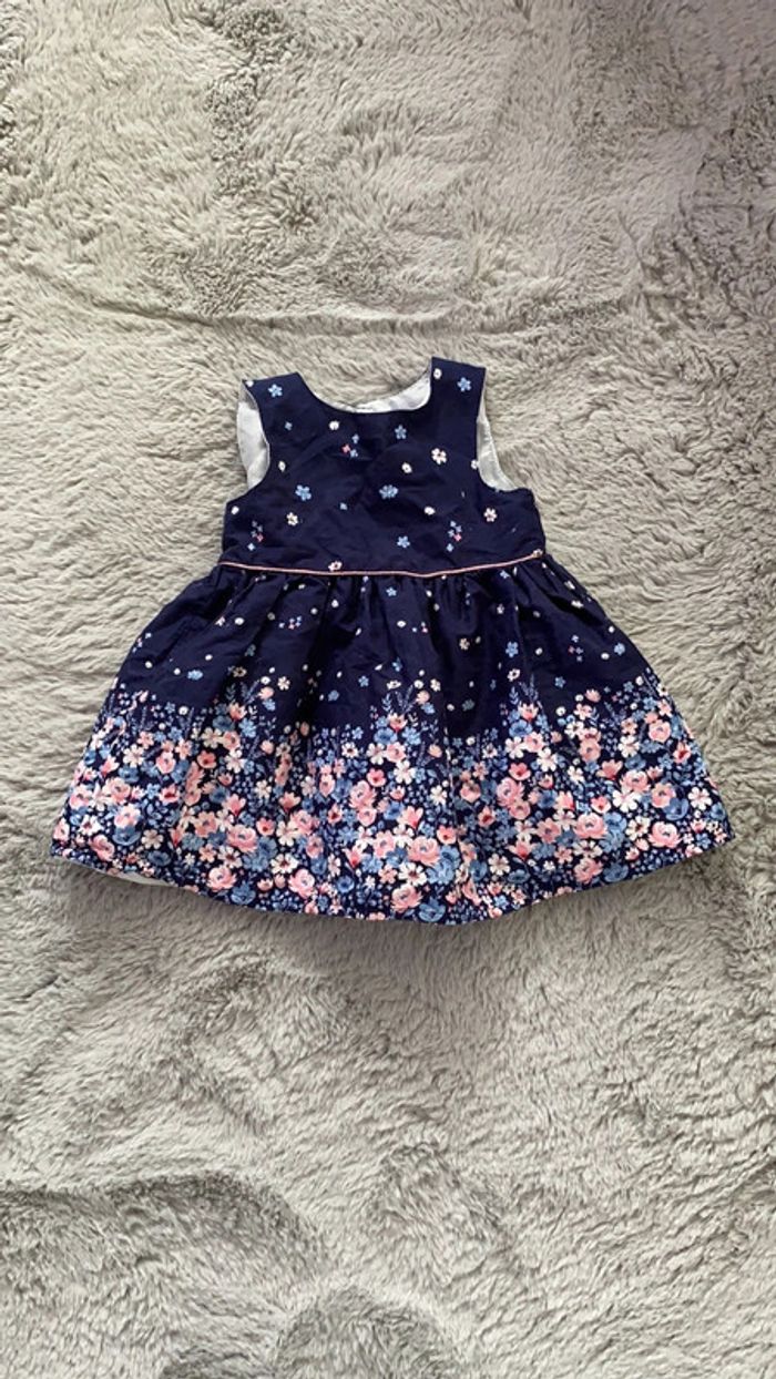 Robe 6/9 mois Primark