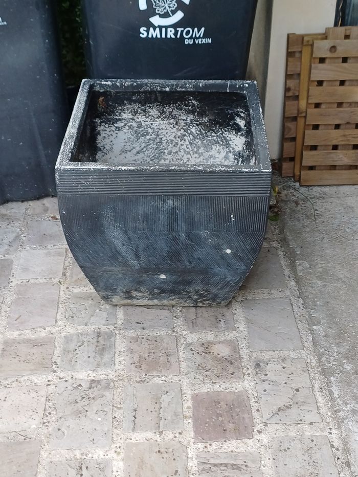 Lot de 2 pots de fleurs