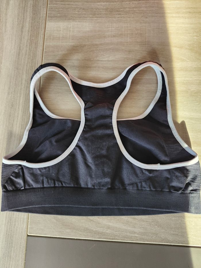 Brassière Kalenji taille S - photo numéro 2